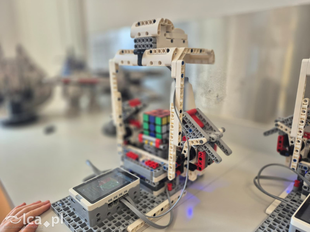 Roboty i AI w Centrum Witelona