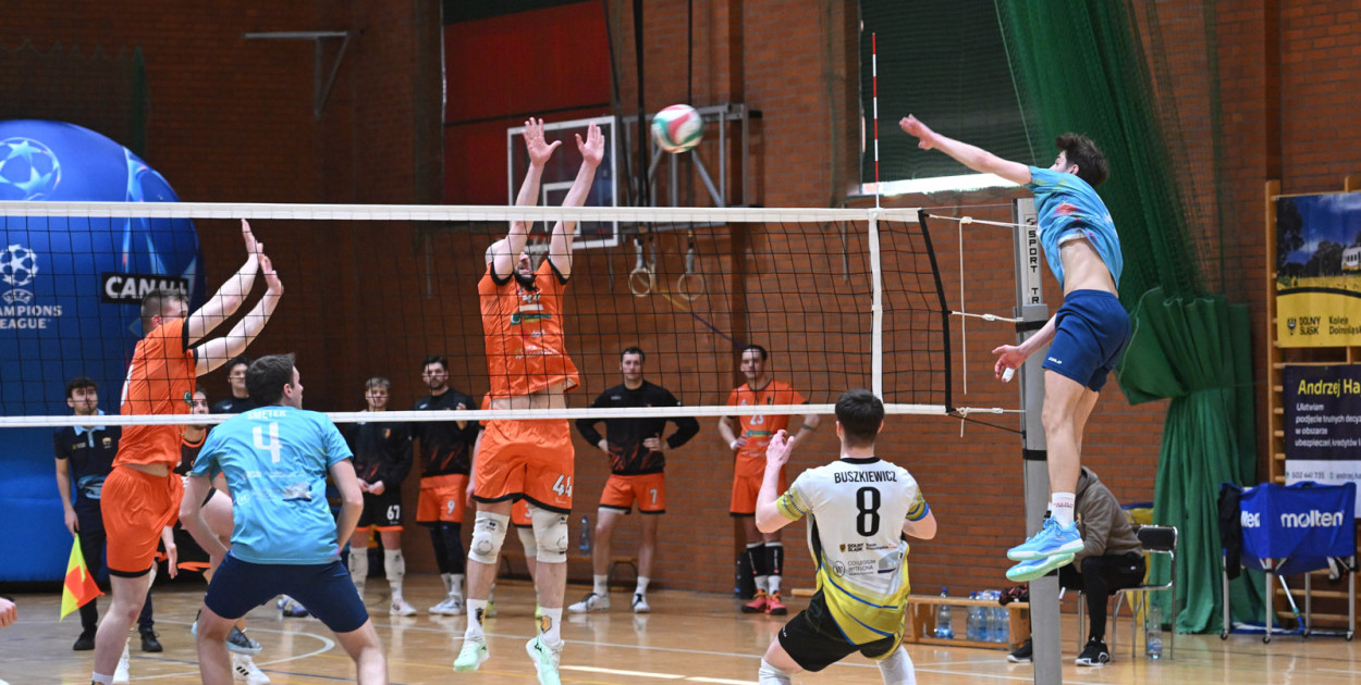 Ikar wygrywa 3:0 na zakończenie sezonu