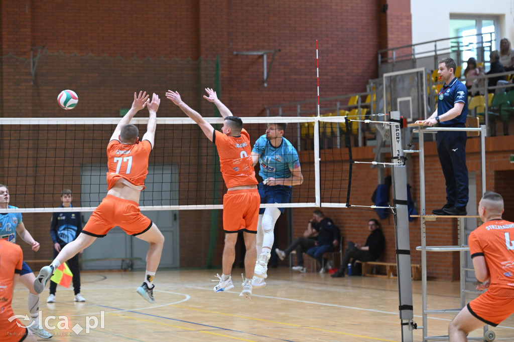 Ikar wygrywa 3:0 na zakończenie sezonu