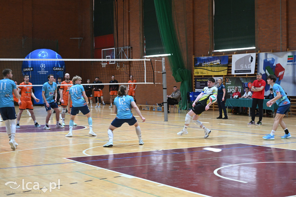 Ikar wygrywa 3:0 na zakończenie sezonu