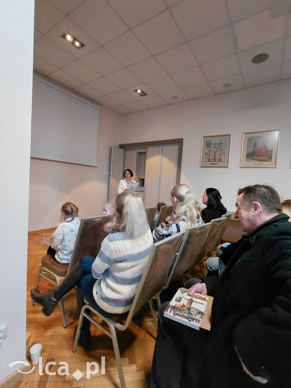 Wystawa i kiermasz w starostwie