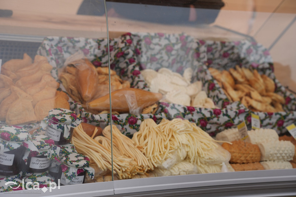 Niedzielne zakupy w Bartoszowie