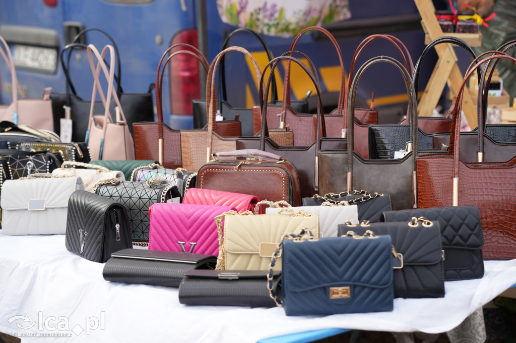 Niedzielne zakupy w Bartoszowie