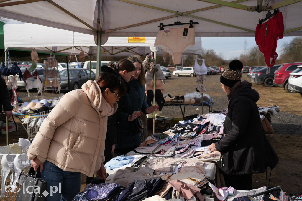 Niedzielne zakupy w Bartoszowie