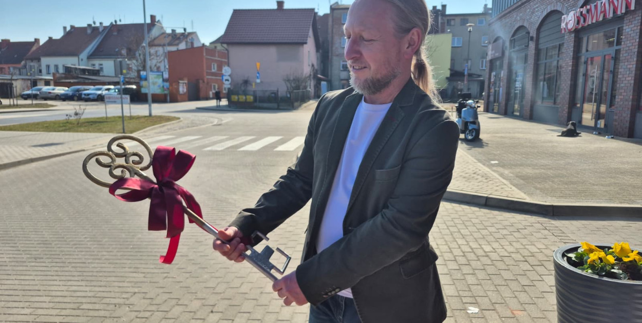 Zrujnowany budynek w Prochowicach odzyskał życie