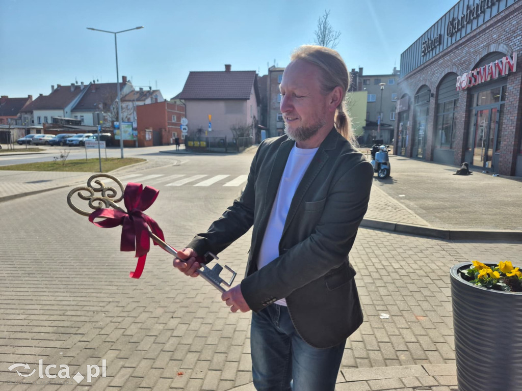 Zrujnowany budynek w Prochowicach odzyskał życie