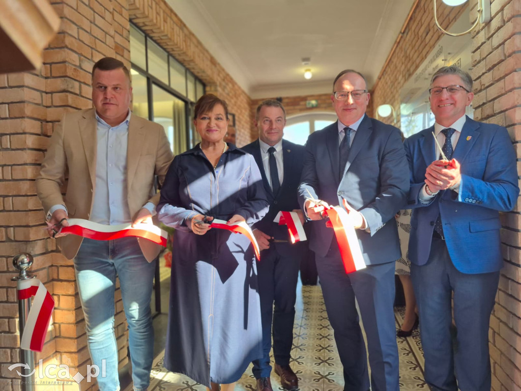 Zrujnowany budynek w Prochowicach odzyskał życie