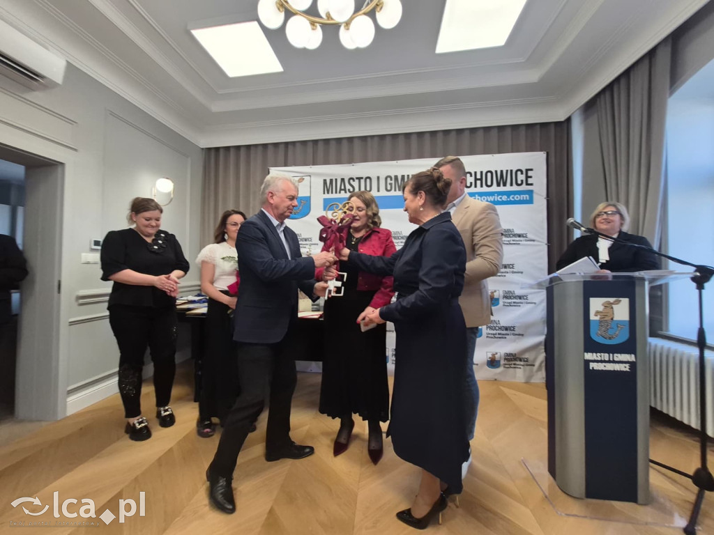 Zrujnowany budynek w Prochowicach odzyskał życie