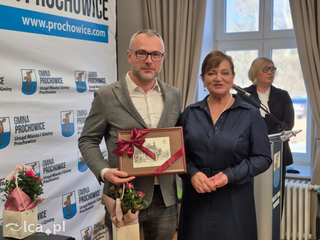 Zrujnowany budynek w Prochowicach odzyskał życie