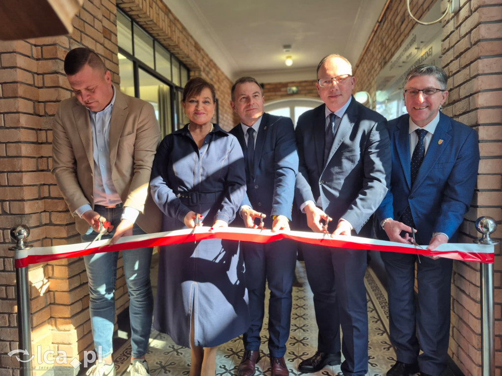 Zrujnowany budynek w Prochowicach odzyskał życie