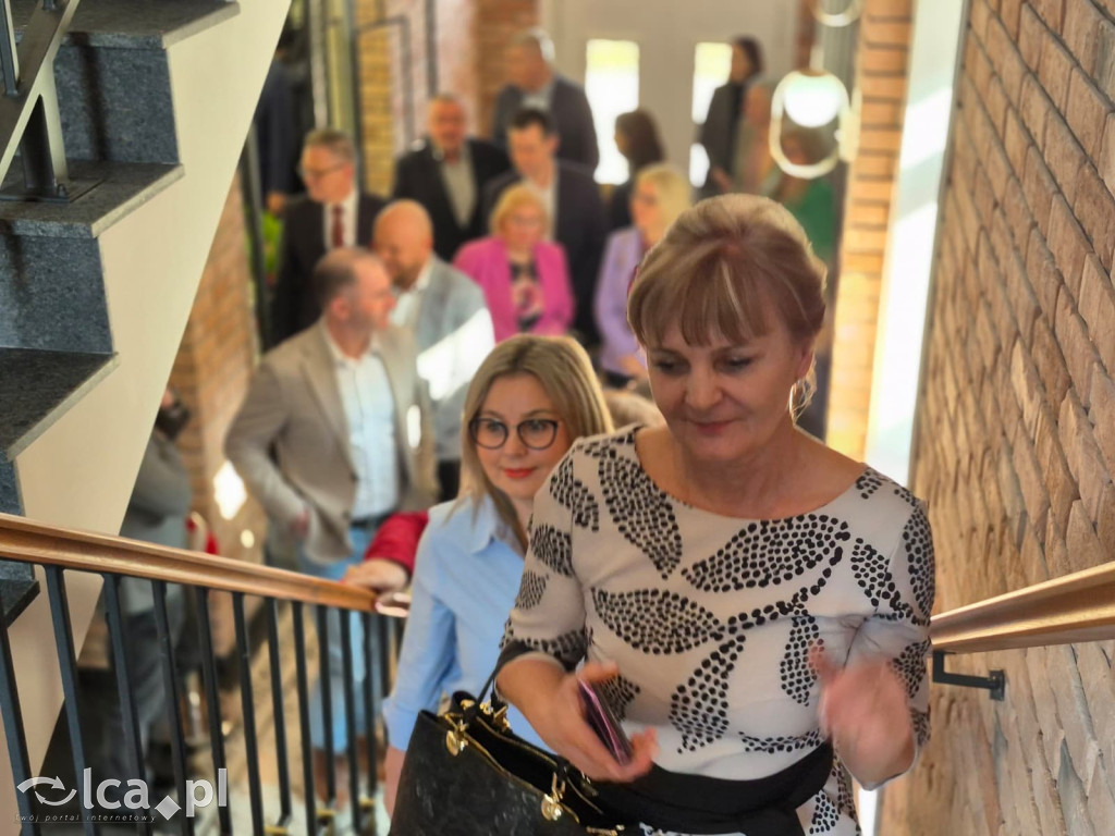 Zrujnowany budynek w Prochowicach odzyskał życie