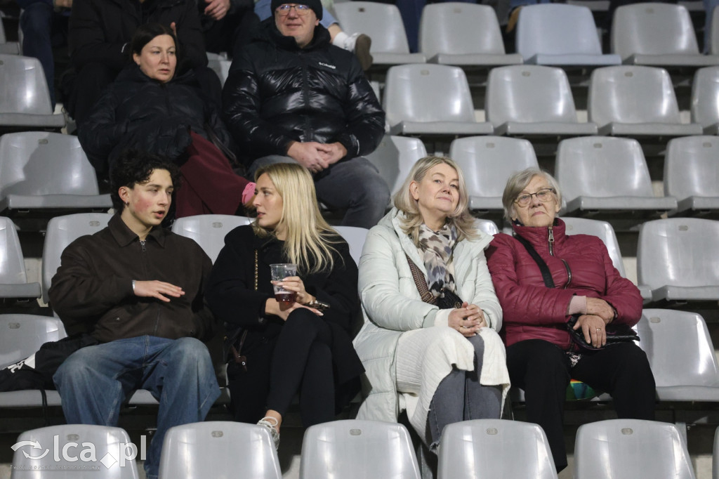 Na trybunach kibicowano z klasą! Zobacz zdjęcia