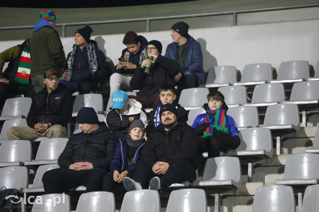 Na trybunach kibicowano z klasą! Zobacz zdjęcia