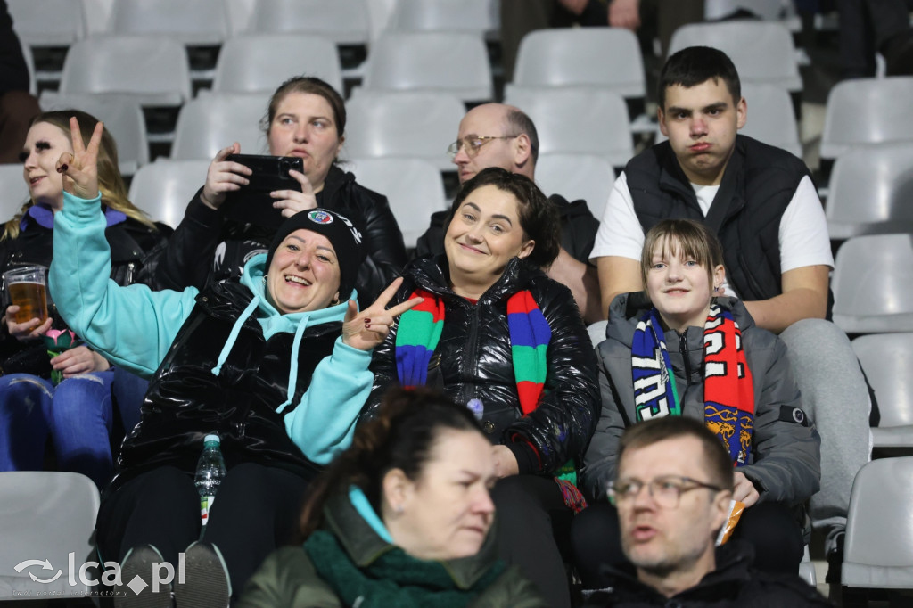 Na trybunach kibicowano z klasą! Zobacz zdjęcia