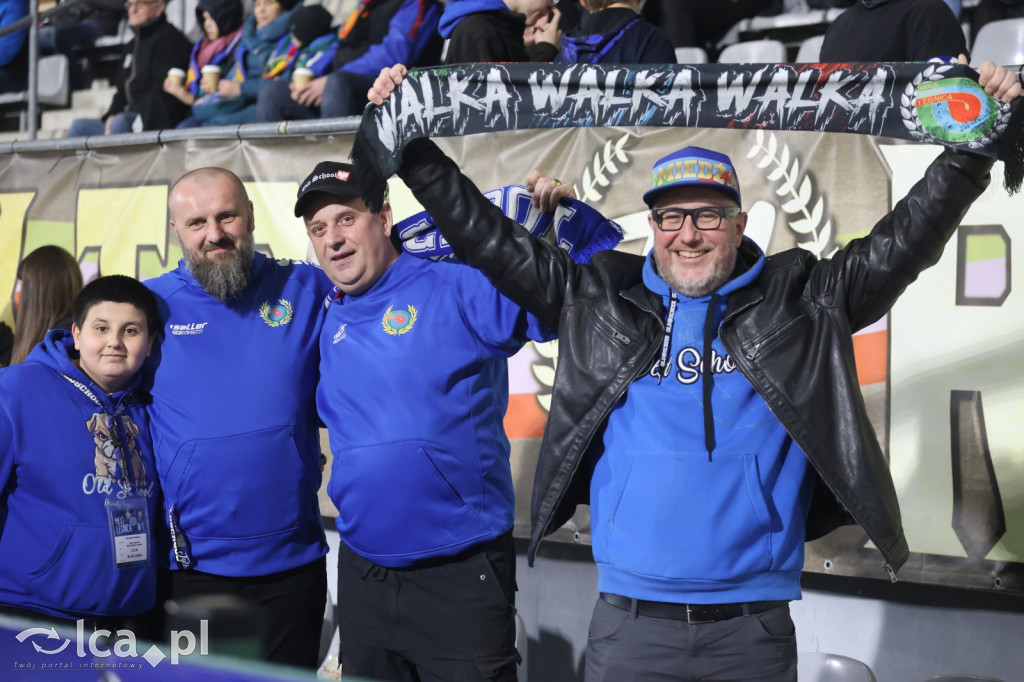 Na trybunach kibicowano z klasą! Zobacz zdjęcia