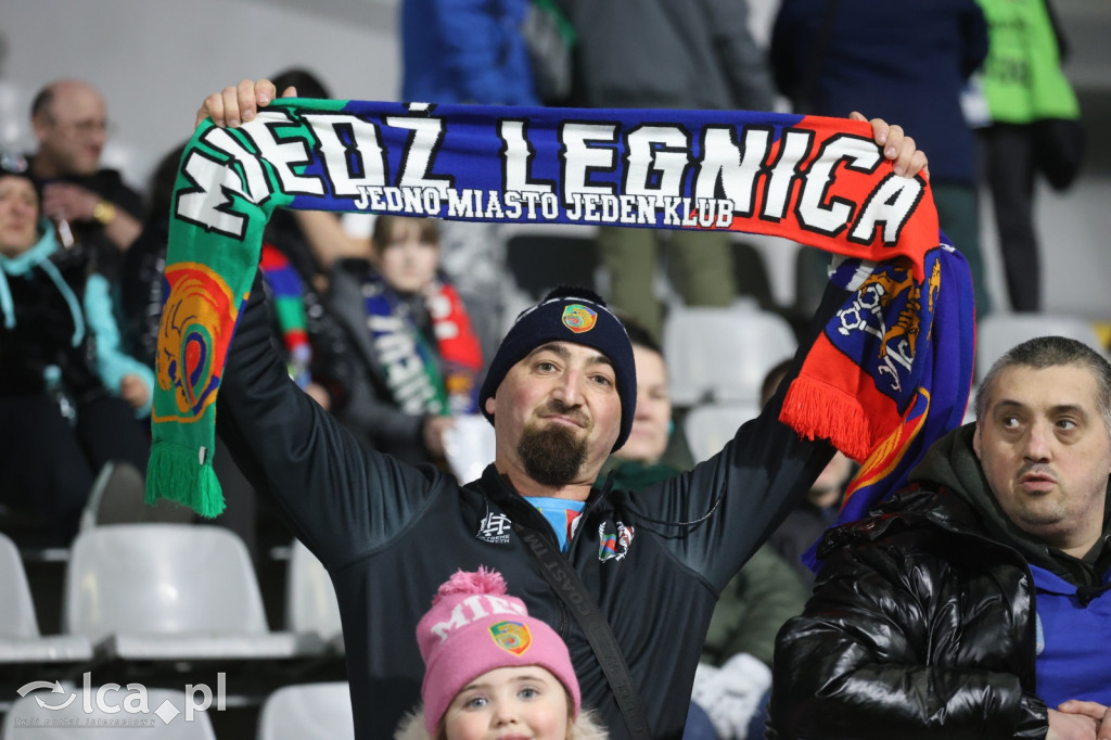 Na trybunach kibicowano z klasą! Zobacz zdjęcia