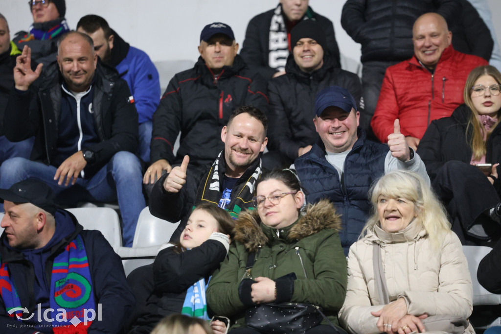 Na trybunach kibicowano z klasą! Zobacz zdjęcia