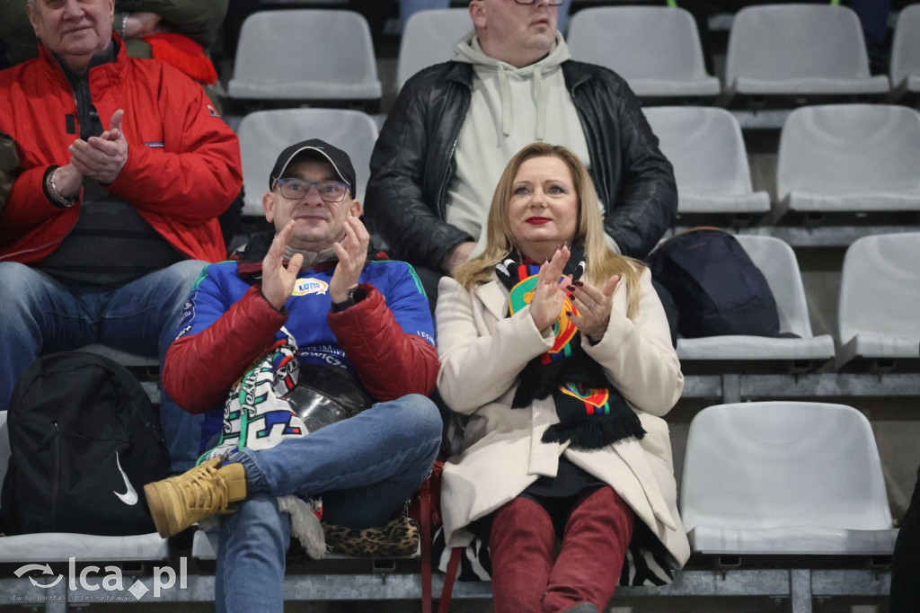 Na trybunach kibicowano z klasą! Zobacz zdjęcia