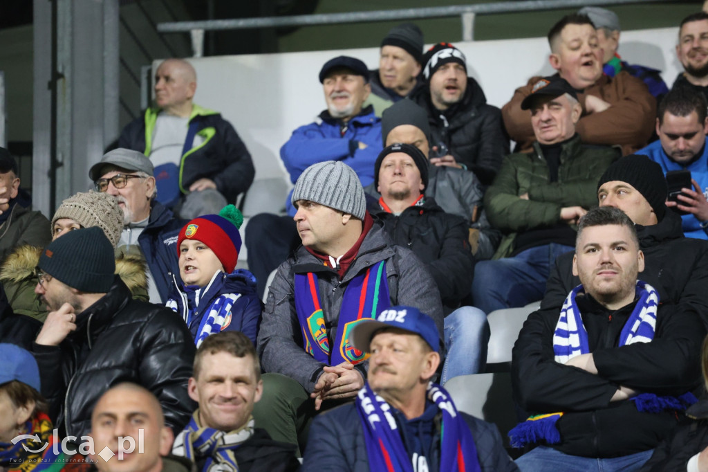 Na trybunach kibicowano z klasą! Zobacz zdjęcia