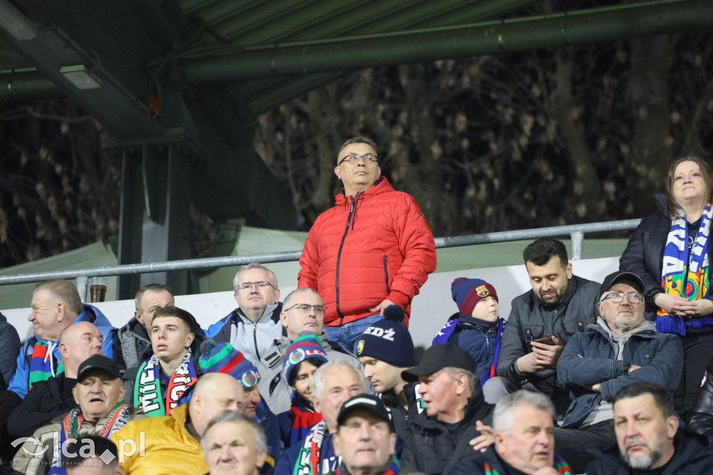 Na trybunach kibicowano z klasą! Zobacz zdjęcia
