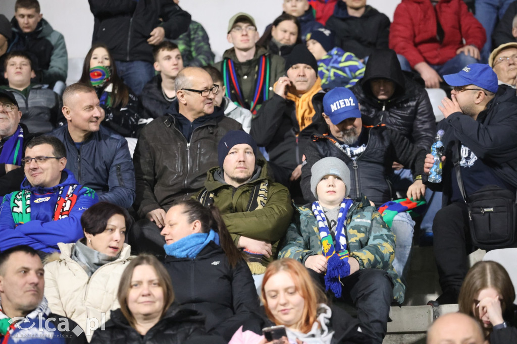 Na trybunach kibicowano z klasą! Zobacz zdjęcia