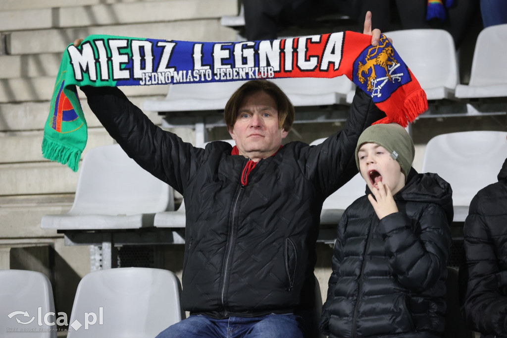 Na trybunach kibicowano z klasą! Zobacz zdjęcia
