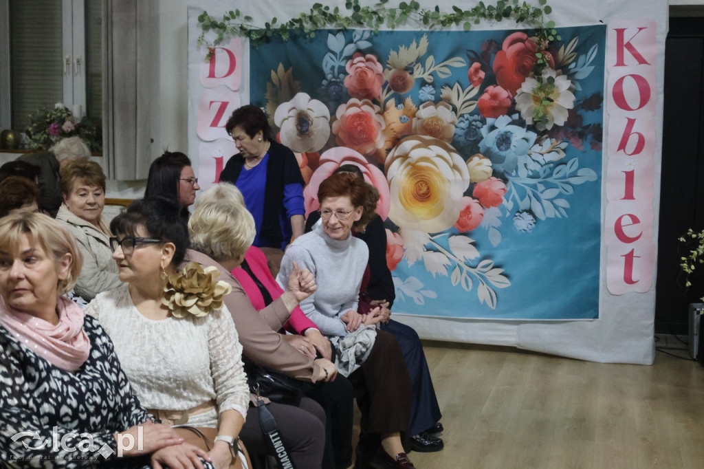 Kabaret i Beatlesi na Dzień Kobiet w Prochowicach