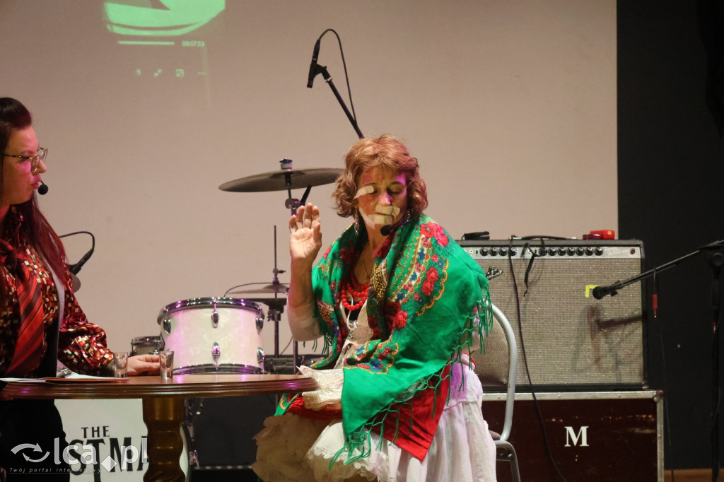 Kabaret i Beatlesi na Dzień Kobiet w Prochowicach