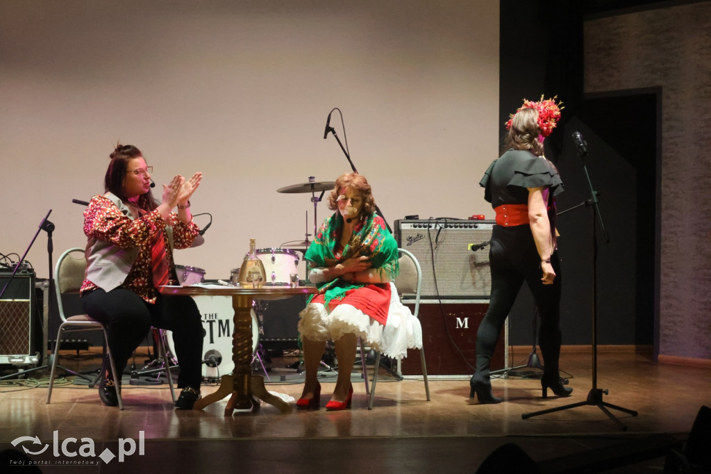 Kabaret i Beatlesi na Dzień Kobiet w Prochowicach