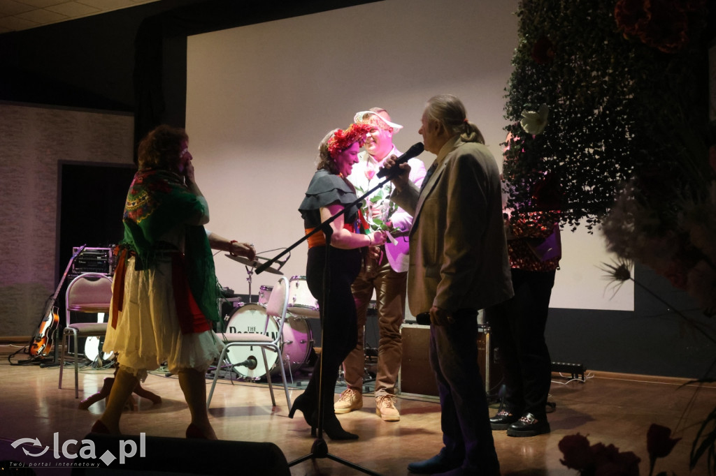 Kabaret i Beatlesi na Dzień Kobiet w Prochowicach