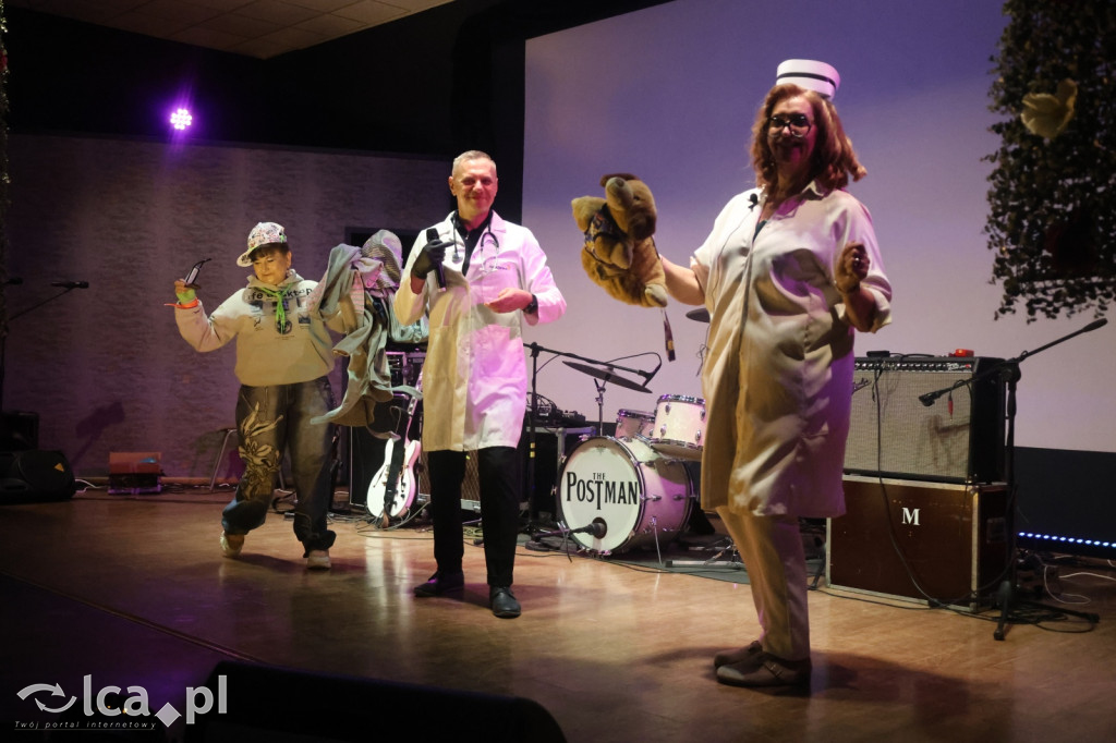 Kabaret i Beatlesi na Dzień Kobiet w Prochowicach