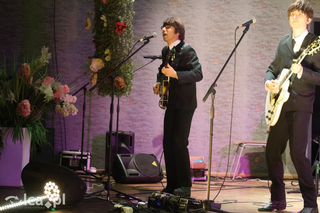 Kabaret i Beatlesi na Dzień Kobiet w Prochowicach