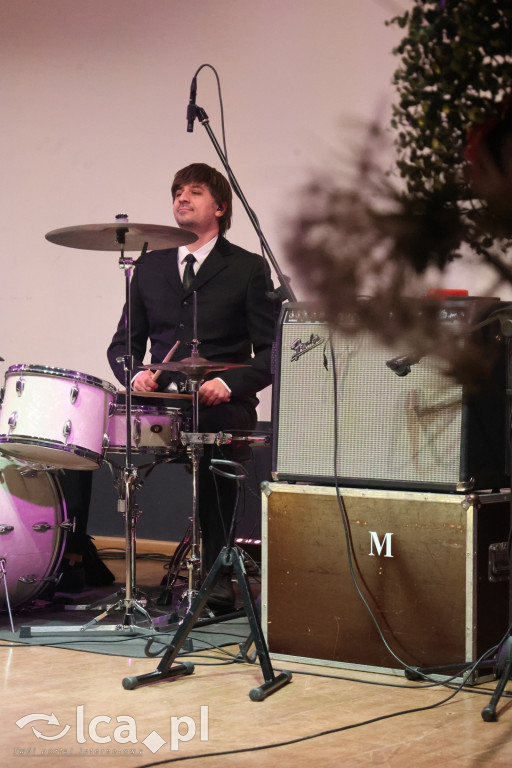 Kabaret i Beatlesi na Dzień Kobiet w Prochowicach