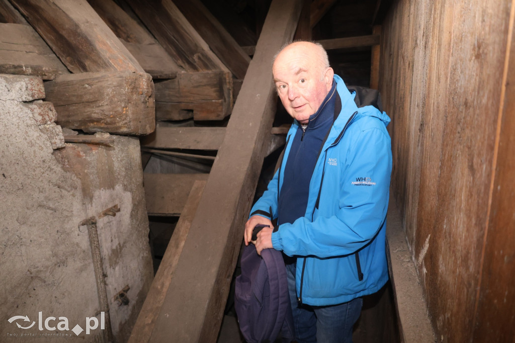 Tajemnice ukryte w belkach stropowych i kryptach