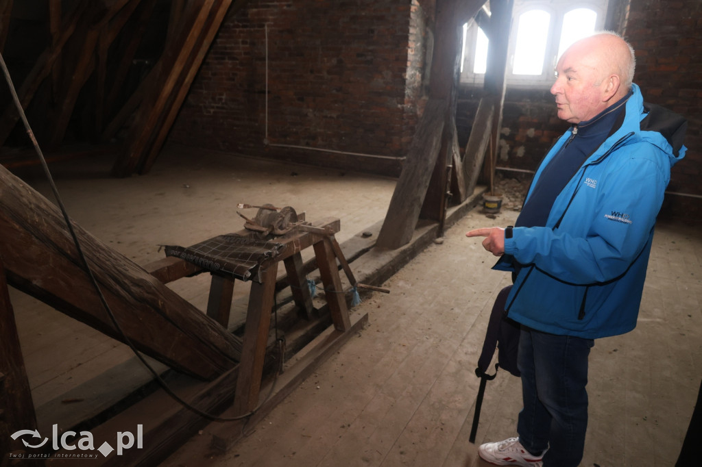 Tajemnice ukryte w belkach stropowych i kryptach