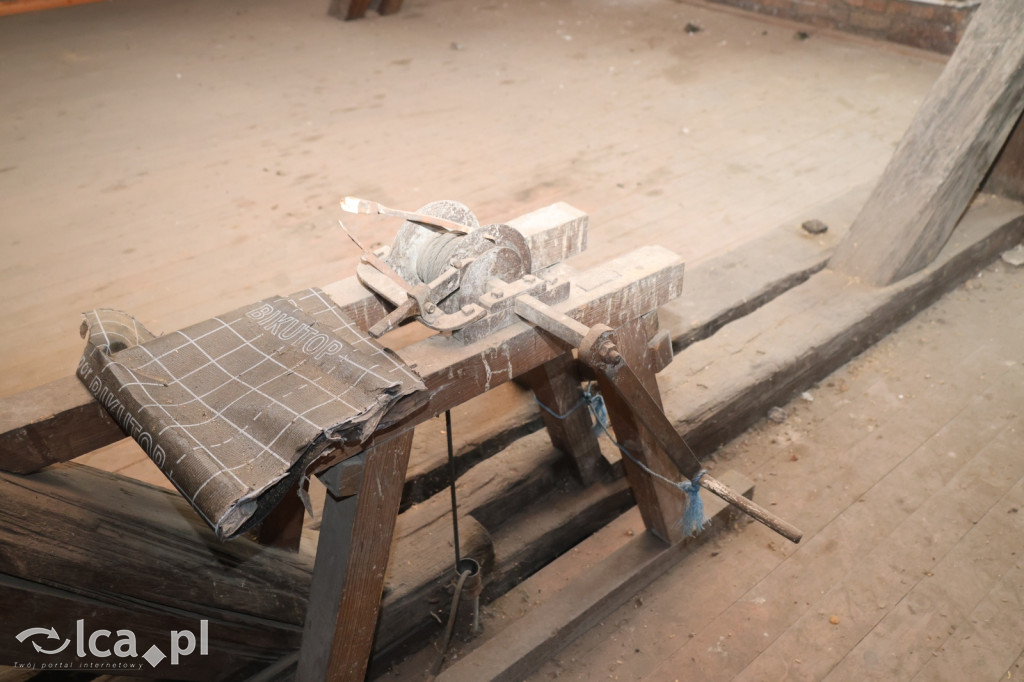 Tajemnice ukryte w belkach stropowych i kryptach