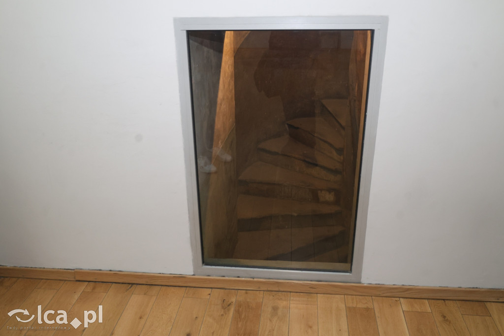 Tajemnice ukryte w belkach stropowych i kryptach