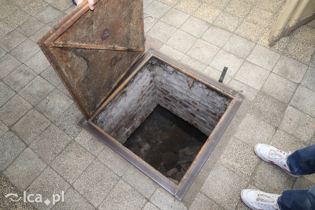 Tajemnice ukryte w belkach stropowych i kryptach