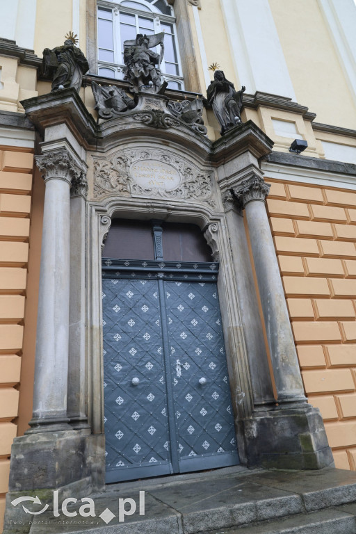 Tajemnice ukryte w belkach stropowych i kryptach