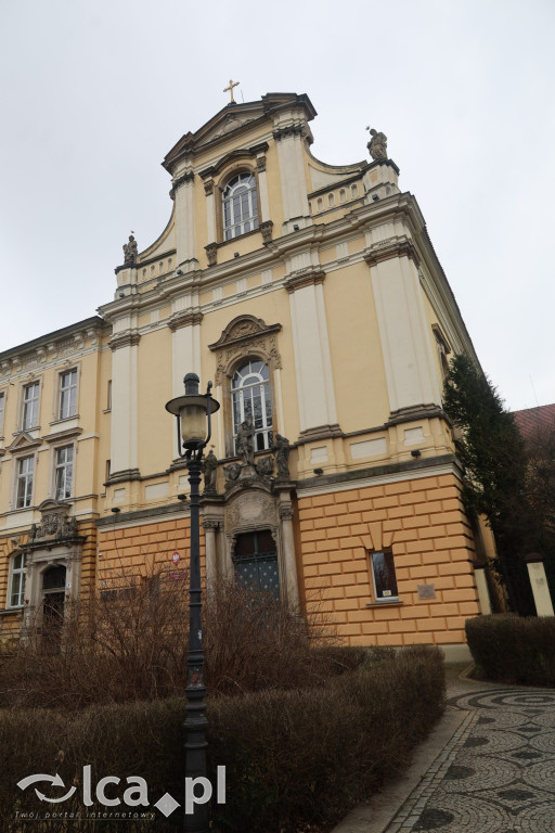 Tajemnice ukryte w belkach stropowych i kryptach