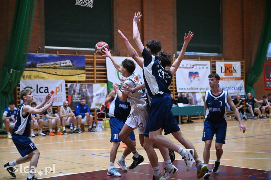Dominacja Lwów na Piekarach – pewne zwycięstwo KS Basket Legnica