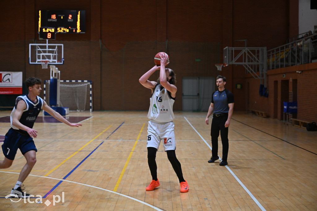 Dominacja Lwów na Piekarach – pewne zwycięstwo KS Basket Legnica
