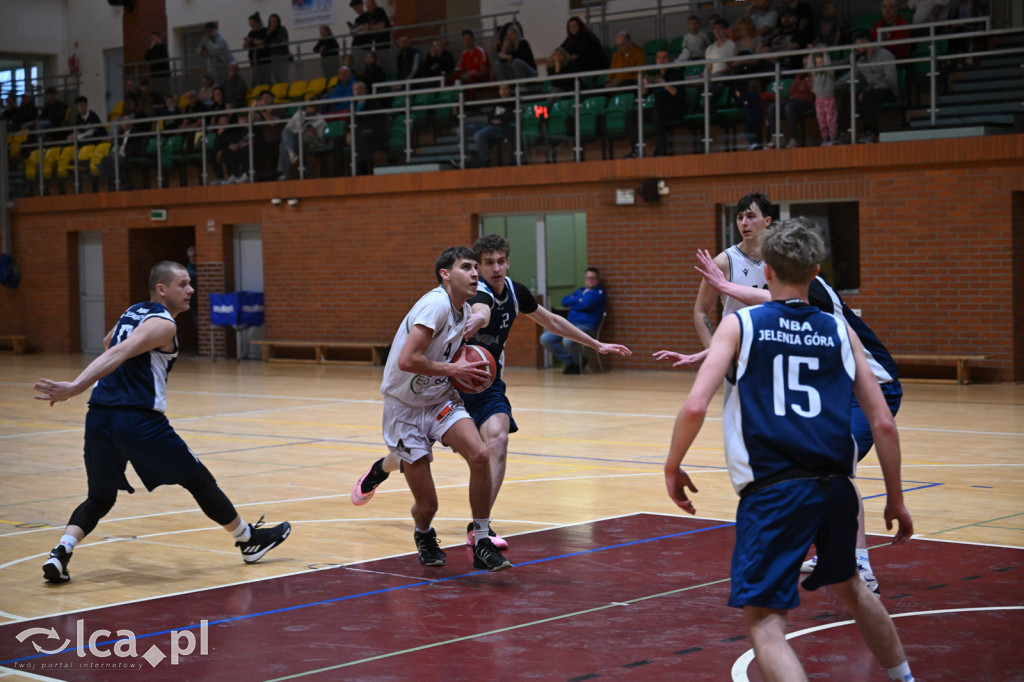 Dominacja Lwów na Piekarach – pewne zwycięstwo KS Basket Legnica