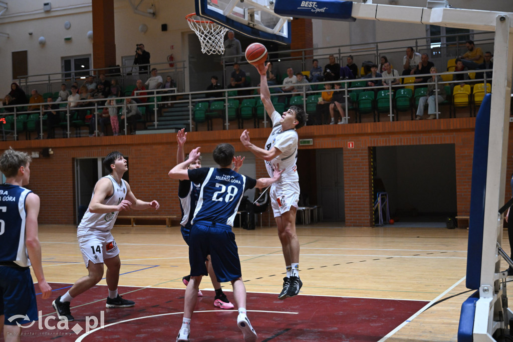 Dominacja Lwów na Piekarach – pewne zwycięstwo KS Basket Legnica