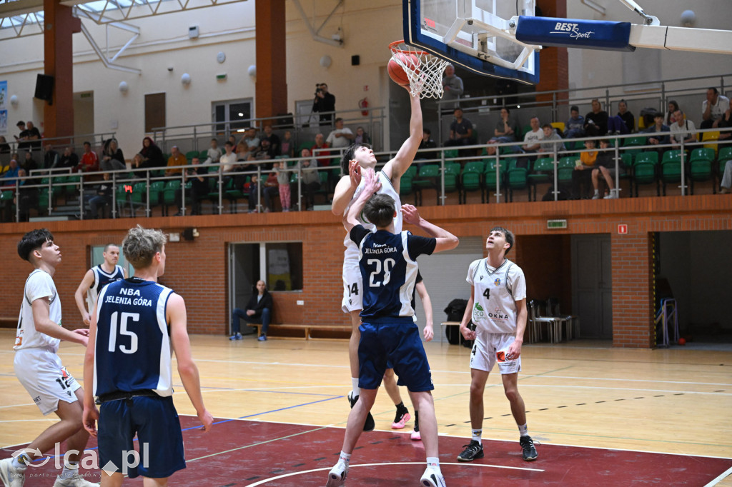 Dominacja Lwów na Piekarach – pewne zwycięstwo KS Basket Legnica