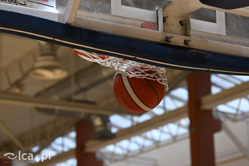 Dominacja Lwów na Piekarach – pewne zwycięstwo KS Basket Legnica