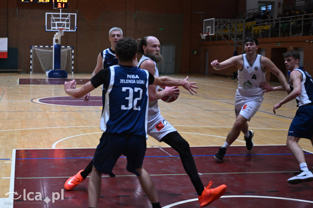 Dominacja Lwów na Piekarach – pewne zwycięstwo KS Basket Legnica