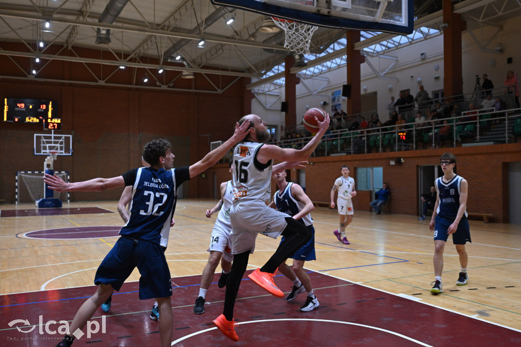 Dominacja Lwów na Piekarach – pewne zwycięstwo KS Basket Legnica