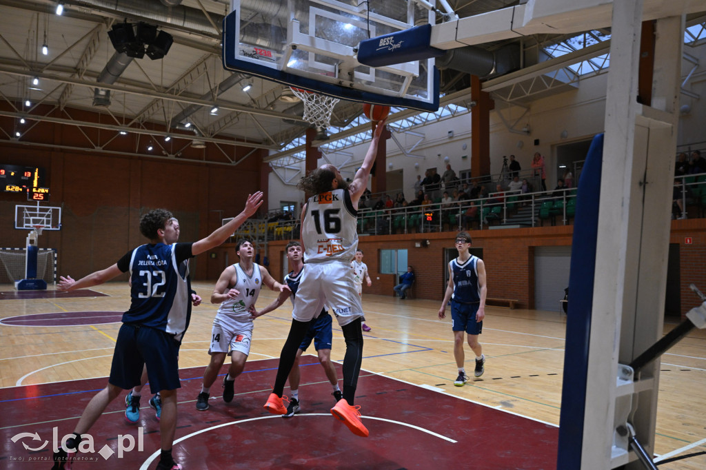 Dominacja Lwów na Piekarach – pewne zwycięstwo KS Basket Legnica