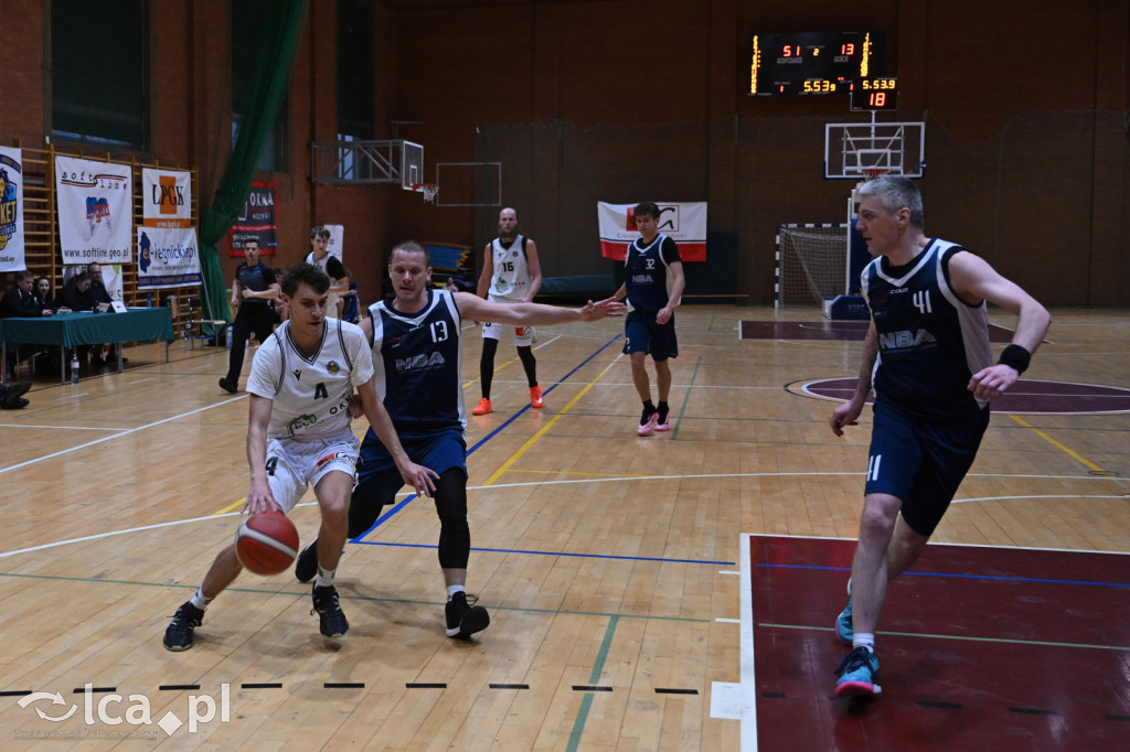 Dominacja Lwów na Piekarach – pewne zwycięstwo KS Basket Legnica